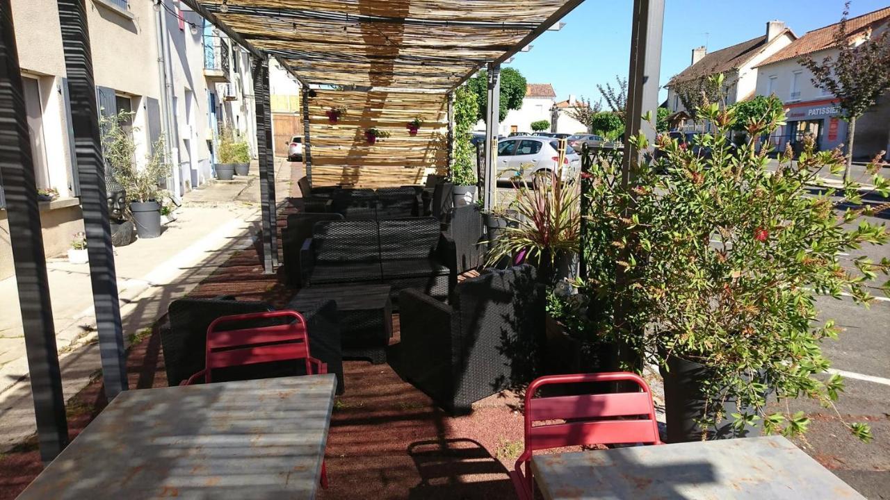Hotel Les Deux Porches Verrieres  Exterior photo